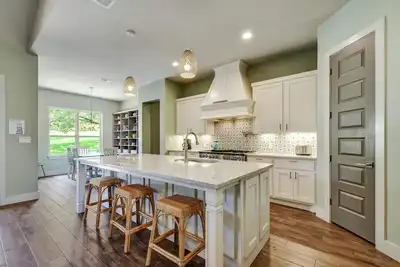 Image de Charming 4-bedroom villa with pool near Historic Gruene & Canyon Lake