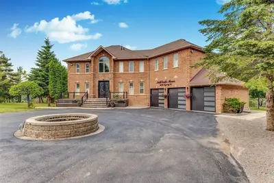 Image de Gorgeous Property Amazing View