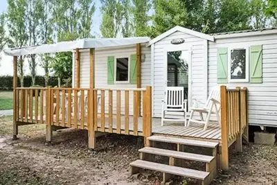 Image de Mobil-home â—Ź Aufgehobene Terrasse