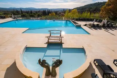 Image de Cosy studio | 2 piscines + vues imprenables