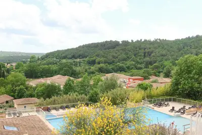 Image de 2 Piscines sur place | T3 + vue imprenable