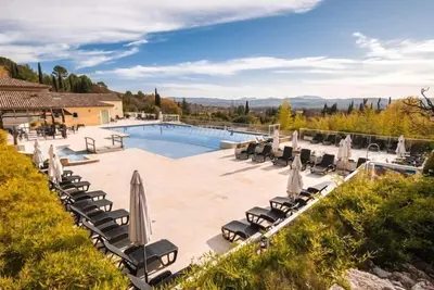 Image de Accès aux piscines | Studio climatisé avec balcon