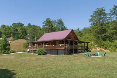 Image de Hot Tub, WiFi, Firepit, Pay Lake - HazelBrook Haven - Red River Gorge, Kentucky!