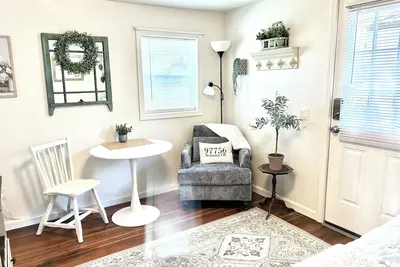 Image de Blossom Cottage Cozy Studio in Beautiful Redmond, Or