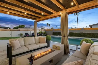 Image de Desert Dreaming: Luxe Retreat w/ Pool & Hot Tub!