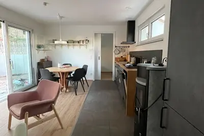 Image de New vacation home with garden on the edge of the forest, family-friendly