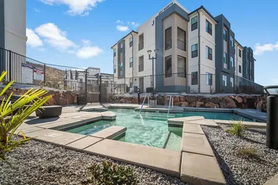 Image de Touch of Class – 5 Bdr Townhome w\/ Incredible Views, Resort Amenities Galore!