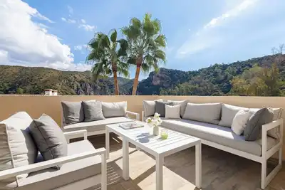 Image de Spacious 3 bedroom house in Benahavis Village