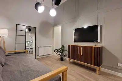 Image de 3 rooms with patio in front of Plaza Colon