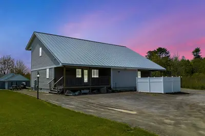 Image de Ocean Duplex East with Walk to Crescent Beach