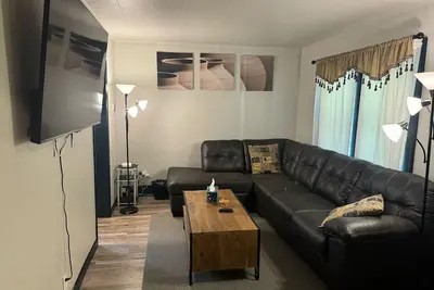 Image de Simple, Easy, Compact Ypsi Home