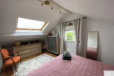Image de Loue jolie chambre individuelle dans maison avec jardin.