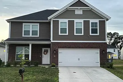 Image de Comfortable house where guests feel welcome. \n10 minutes from Evansville Airport