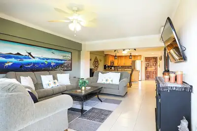 Image de Enjoy Your Vacation In This Fabulous Remodeled Condominium!