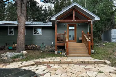 Image de NedSpread. Walking distance to town, bike trails, and bus to Eldora