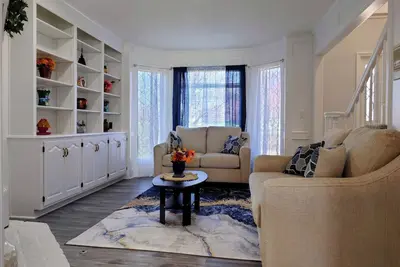 Image de 4-bedroom house in delightful upscale neighborhood at Overland Park