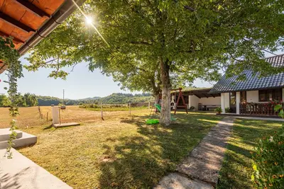 Image de Belle maison Ă Gospic avec WiFi