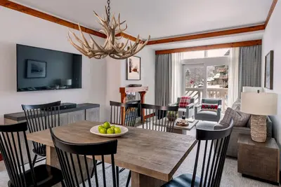 Image de Steps Away - Lux 3 Br in Lodge at Spruce Peak