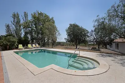 Image de Maison de campagne \"La Geneta\" avec piscine privée, Wi-Fi et climatisation