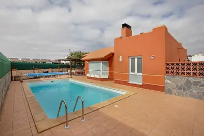 Villa de vacances 'La Rioja' avec vue sur la mer, piscine privée et Wi-Fi