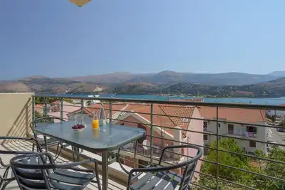 Image de Appartement 'Ardavani City 9' avec vue sur la mer, terrasse partagée et climatisation