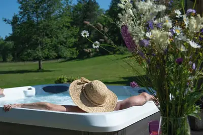 Image de Maison de vacances 'Ancien Moulin Avec Remous' avec Terrasse Privée, Jardin Privé et Wi-Fi