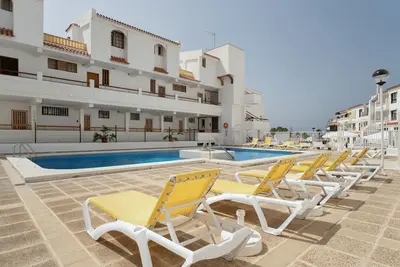 Image de Appartement de vacances 'Los Cristianos One-bedroom' avec piscine privée, balcon et Wi-Fi