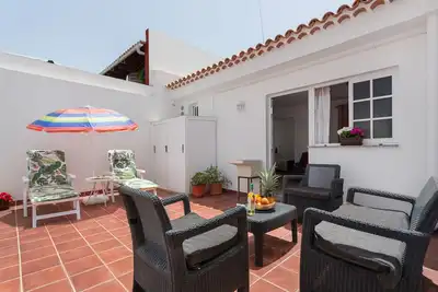 Image de Appartement de Vacances « Ático La Estrella » avec Vue sur la Montagne et Terrasse Privée
