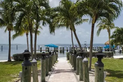 Image de Exec Bay 3 Bedroom townhouse w/heated pool, marina, tennis & more