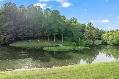 Image de 5 minutes from Burgess Falls! Fish, canoe & paddle boating on private property.