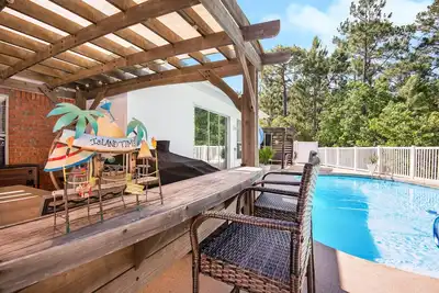 Image de Endless Weekend Navarre 5-bedroom pool house-1 mile to Navarre beach, sleeps 16