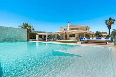 Image de Exclusive villa with pool in Fontane Bianche
