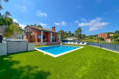 Image de Belle Villa 14 Pax, Wifi, Piscine Eau SALÉE, Bbq, Climatisation