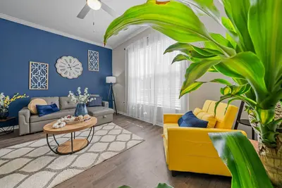 Image de Modern 2-Bed/2-Bath Tampa Apartment: Comfort Meets Convenience for Corporate Travelers