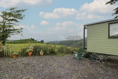 Image de Shepherd'S Hut At Penrallt Goch, romantic in Ffestiniog