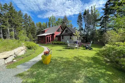 Image de Marsden Cottage - custom-built exquisite cottage located in Southwest Harbor, Me