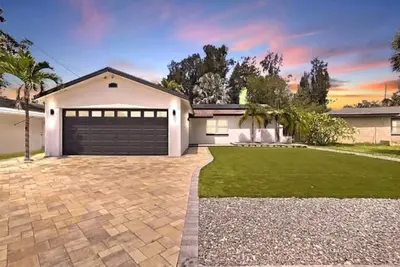 Image de Charming 2-bedroom house with Heated Pool