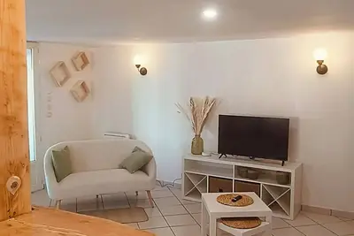 Image de Le Galon d'Or - Maison de Vacances fraîchement rénovée et idéalement située.
