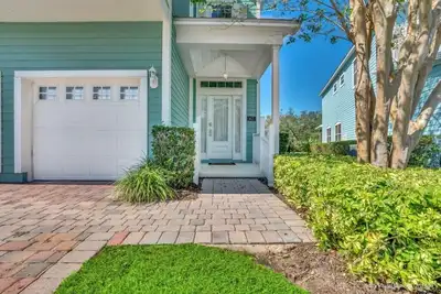 Image de Amazing Reunion Resort Vacation Villa With Pool