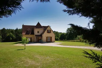 Image de Maison spacieuse dans un village du Périgord