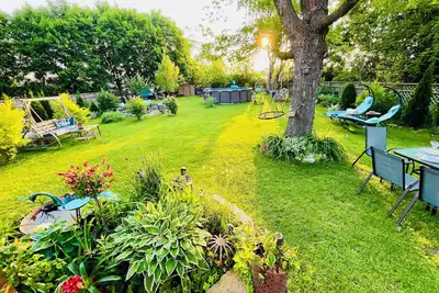 Image de 3br House w\/ Paradise Garden Oasis and private pool in the heart of Schaumburg