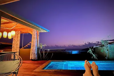 Villa Les Songes Bleus Grandbois, son spa, sa piscine et vue sur Océan Indien
