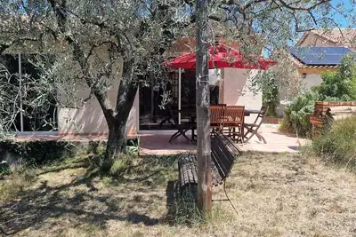 Image de Belle maison sur grand terrain clos Entre Mer et Montagne au calme absolu