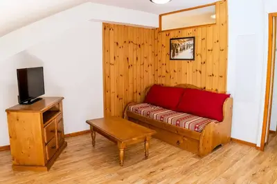 Image de Geräumiges Studio mit Balkon mit Blick auf die Pisten