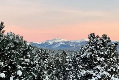 Image de Spacious 4-bedroom Home with Loft. Wheeler Peak Views, Deck and Wildlife!