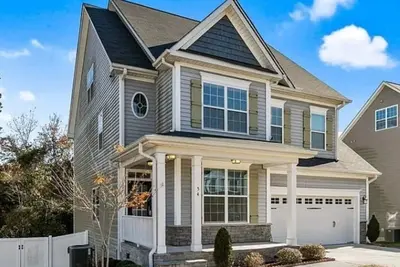 Image de Raleigh Suburb - 5-bedroom/ 3. 5-bathroom