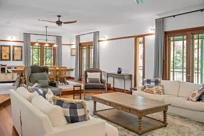 Image de Spacious 5-bedroom Noosa country house in fabulous Pomona with private pool
