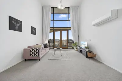 Image de Loft-Style Cbd 1-Bed with Rooftop Terrace & Bbq