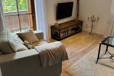 Image de Geräumigen und Modernen 4. Zi Ferienwohnung, Erweiterbar auf 5 Zi
