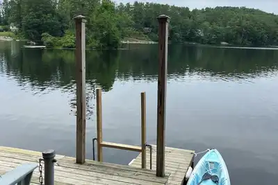 Image de Memory Maker Cabin w private lakeside dock - 10 miles from Lake George
